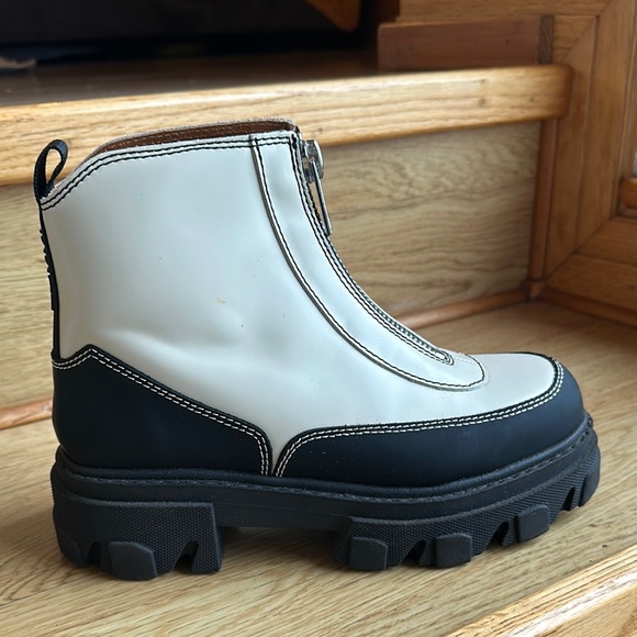 Ganni Black and White Chunky Boots 37 - Picture 2 of 9